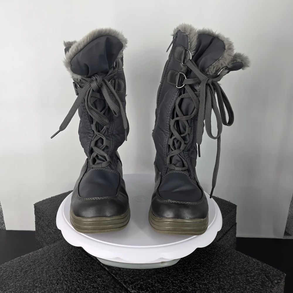 Totes Women's Black Quilted Lace-Up Snow Boots Faux Fur Lined Winter Boot Size 8